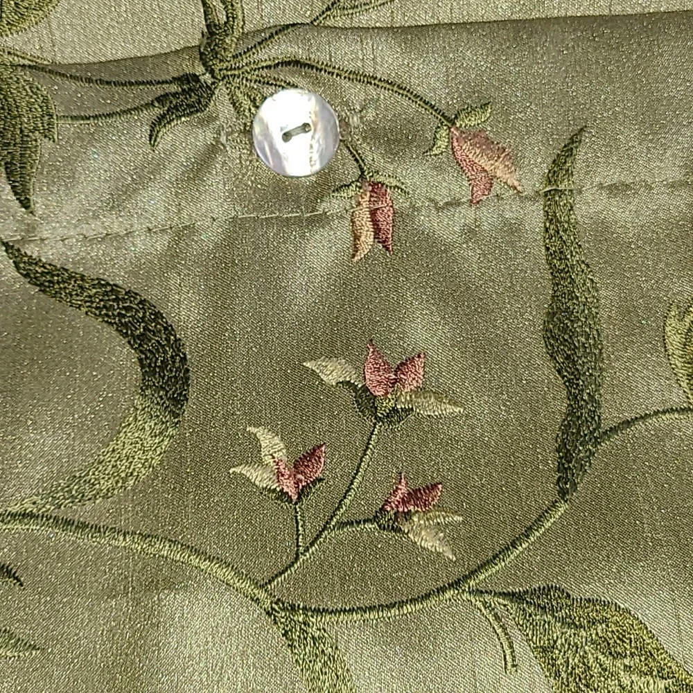 2 Embroidered Pillow‎ Sham Covers Beautiful light Olive green Floral Embroidered